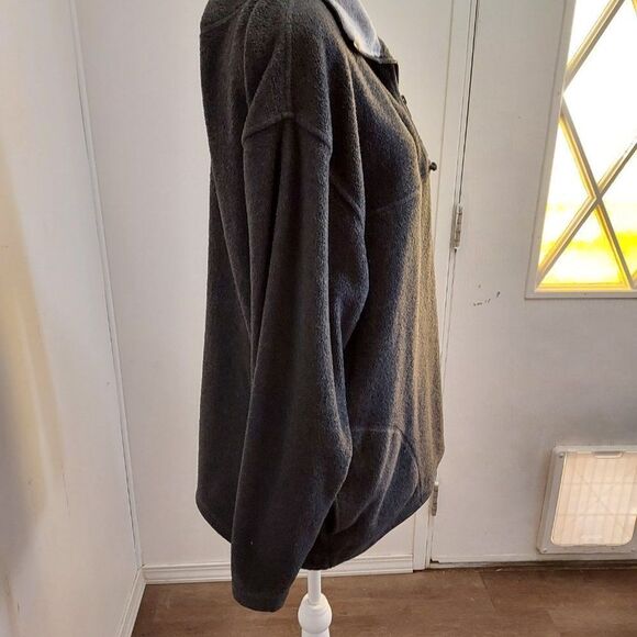 ROUNDY RIDGE L pit to pit 23 3/4 length 28 Grey VGC - Picture 2 of 4